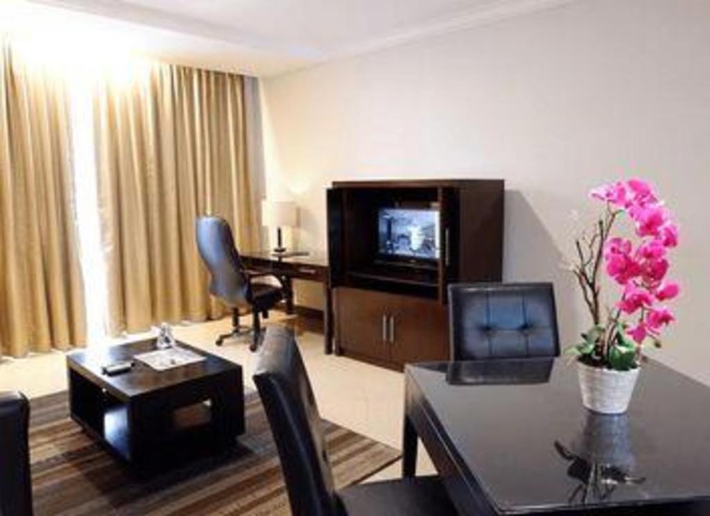 Grage Hotel Cirebon Ngoại thất bức ảnh