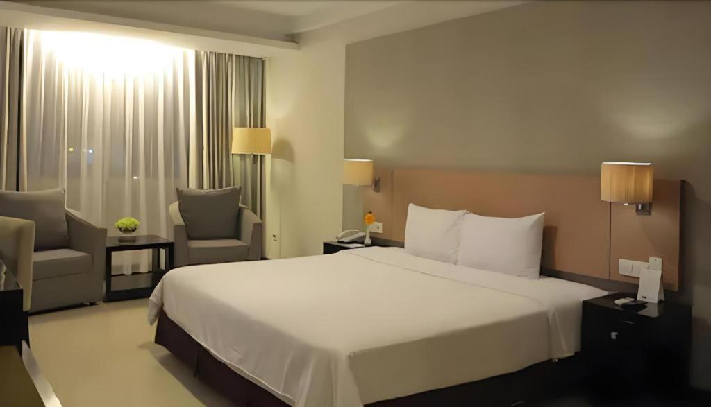 Grage Hotel Cirebon Ngoại thất bức ảnh