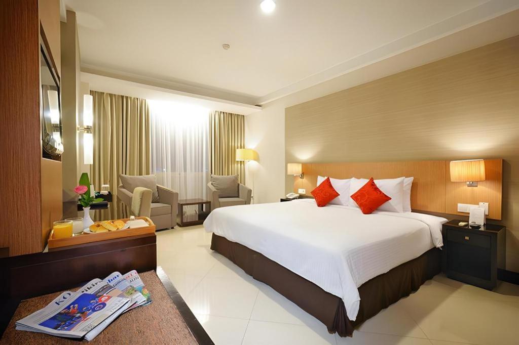 Grage Hotel Cirebon Ngoại thất bức ảnh